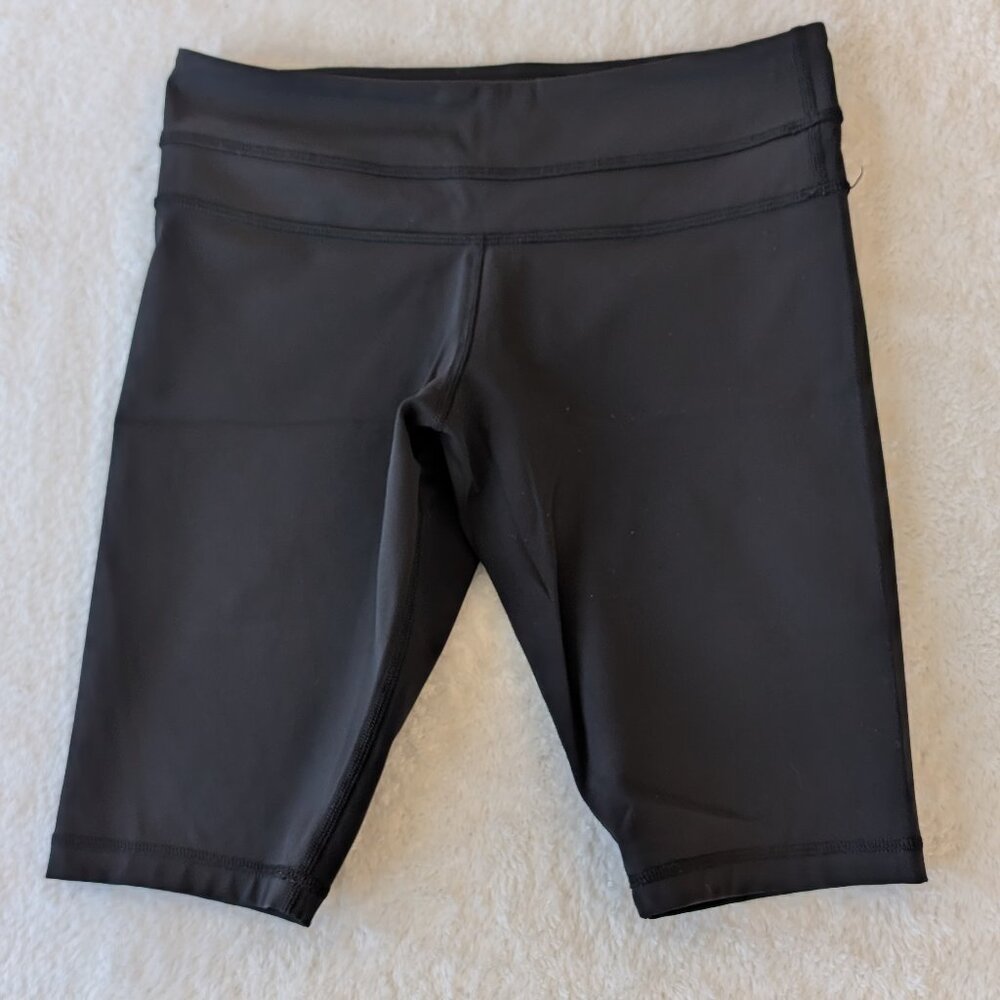 Lululemon black legging shorts - 6 tall